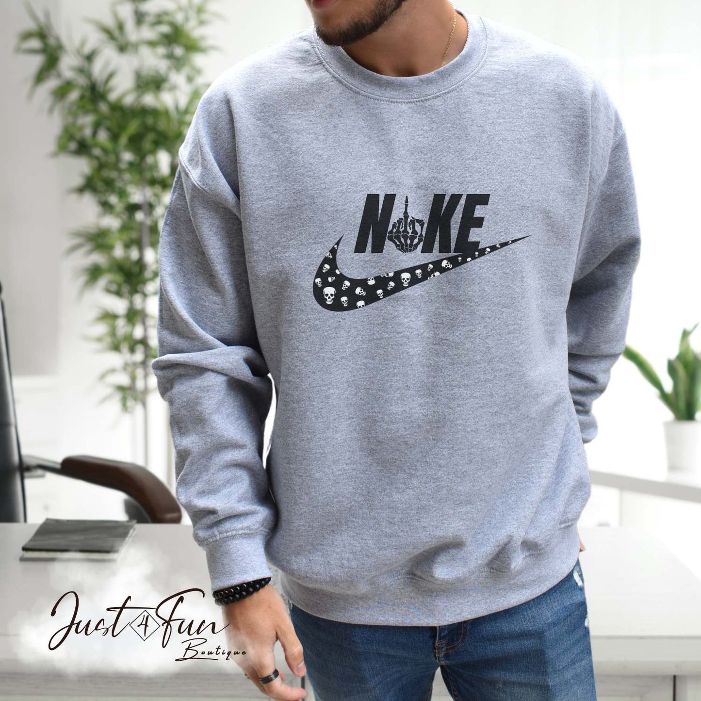 www.j4funboutique.com Nike Skull hoodie/sweatshirt